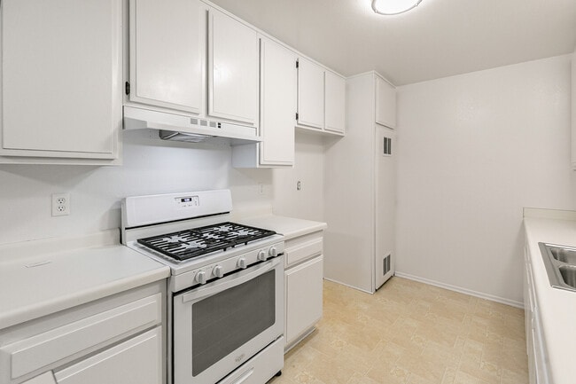 Building Photo - 101 Rockledge Ln