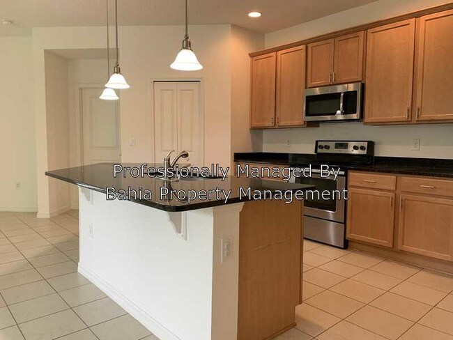 Foto del edificio - 8803 Arrabida Ln