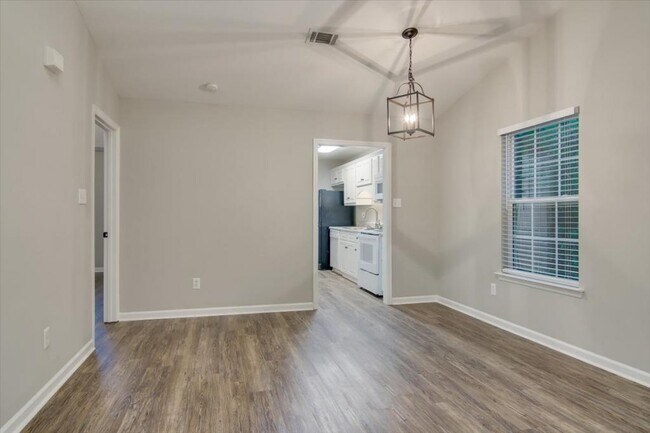 Foto del edificio - 684 Brook Trail