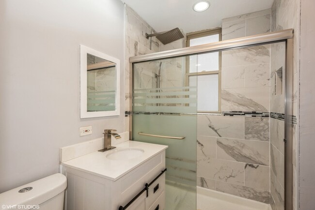 Remodeled bath with rainhead shower - 6320 N Paulina St