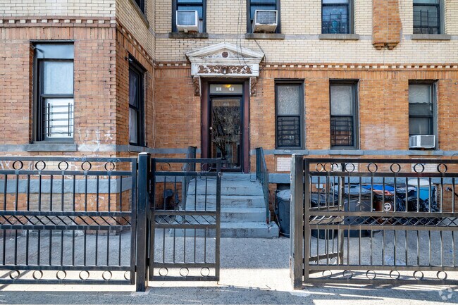 Building Photo - 32-70 48th St