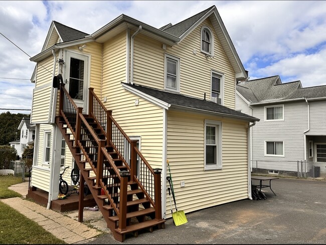 Building Photo - 22 Hodge Ave