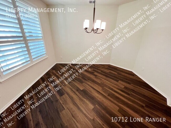 Building Photo - Gorgeous 5 Bedroom, 4 Bath Home in Davis R...