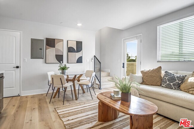 Foto del edificio - 10035 S Western Ave