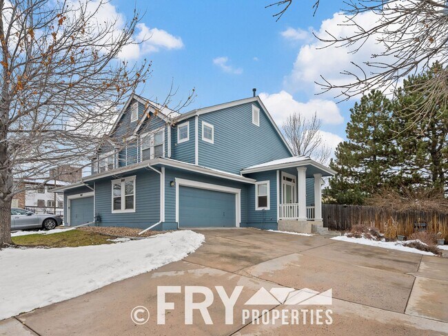 Building Photo - Great Townhome Near the Foothills