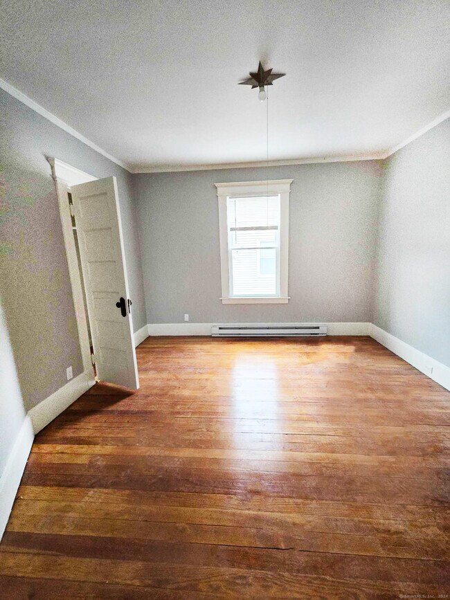 Building Photo - 652 Watertown Ave