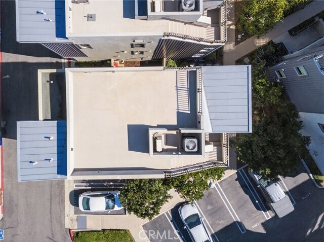 Foto del edificio - 1015 Somerton Dr