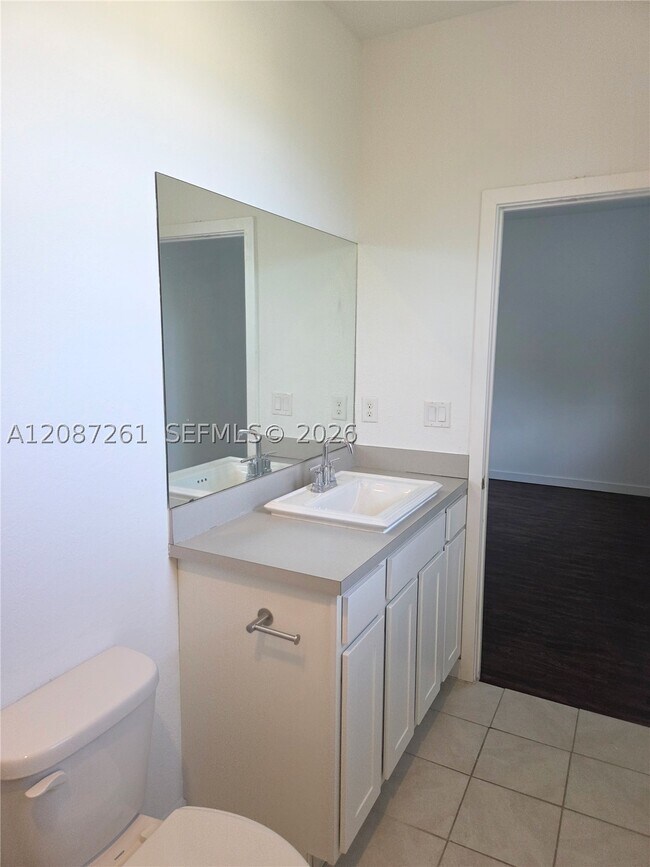 Foto del edificio - 389 NE 5th Pl