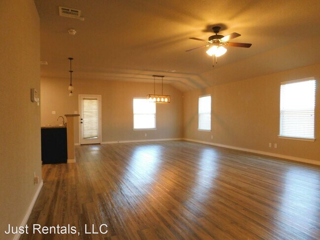 Building Photo - 4 br, 3 bath House - 4301 Colonel Dr