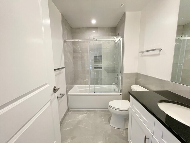 Foto del edificio - 1730 W Greenleaf Ave