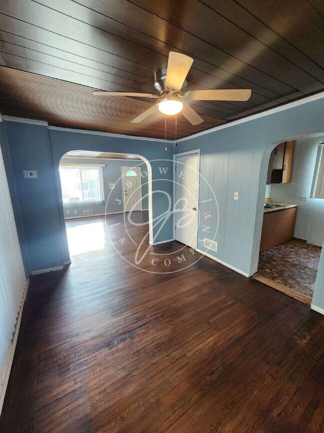 Foto del edificio - Must-See 2-Story, 2-Bedroom Home with Fenced Yard