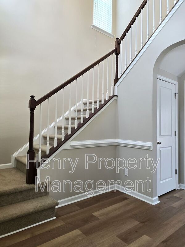 Foto del edificio - 3714 Colby Chase Drive