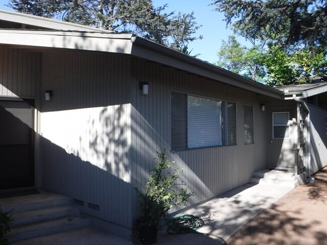 Building Photo - 9120 San Juan Pl