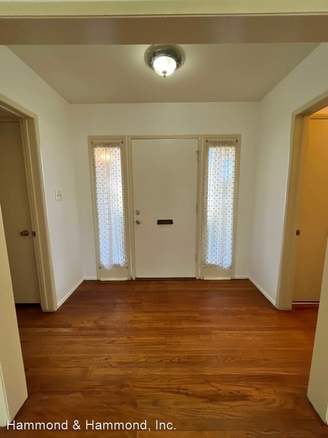 Building Photo - 3 br, 2 bath House - 10157 Noble Ave.