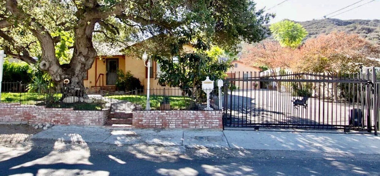 Primary Photo - 7614 Valmont St
