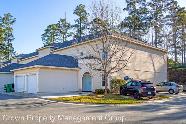 Building Photo - 1716 Spring Hill Pl
