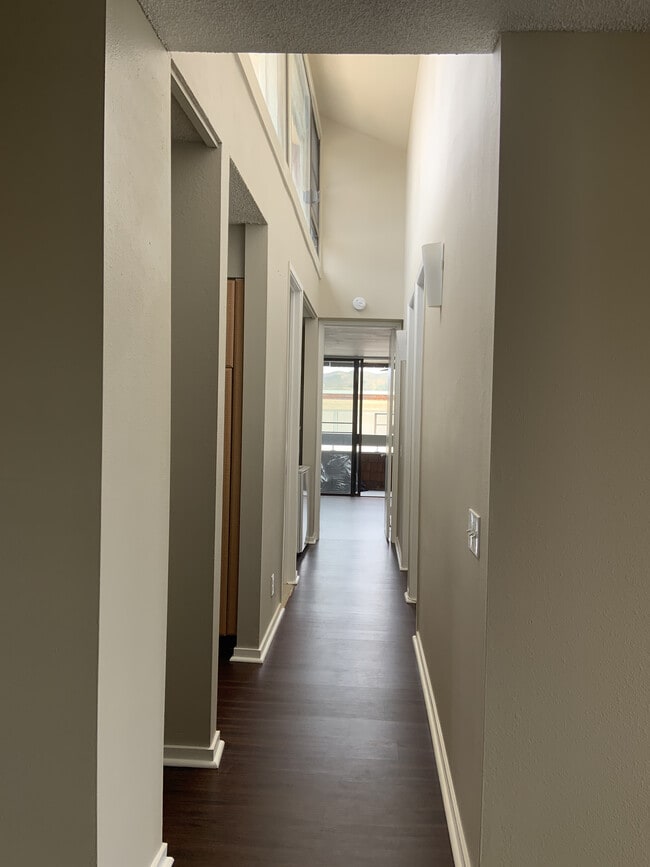 Building Photo - 333 Aoloa St