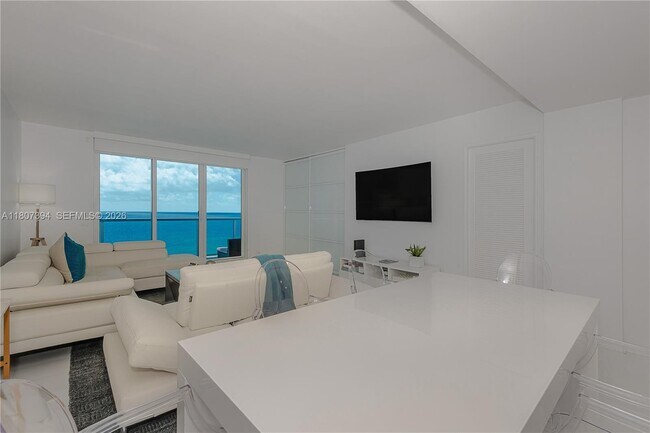 Foto del edificio - 2301 Collins Ave