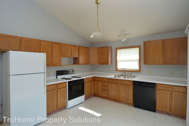 Building Photo - 2 br, 1 bath House - 805 20th St NW