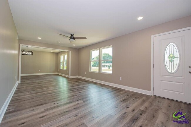 Foto del edificio - 401 Feagin Mill Rd