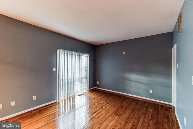 Building Photo - 12063 Kemps Landing Cir