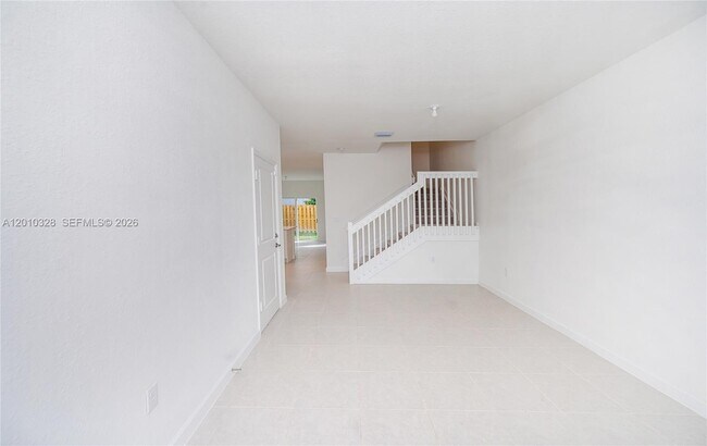 Foto del edificio - 2642 SE 10th St