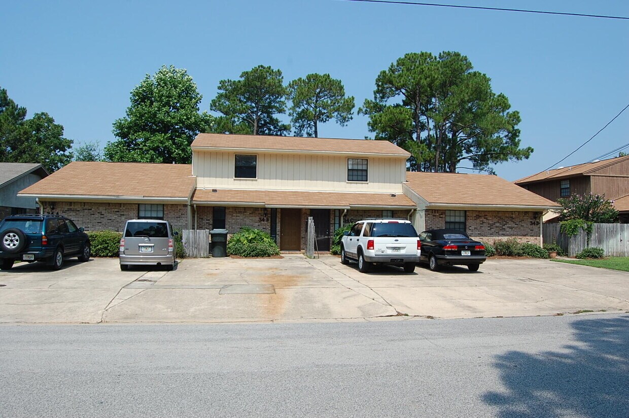 34 Cape Dr NW, Fort Walton Beach, FL 32548 Townhouse for Rent in Fort