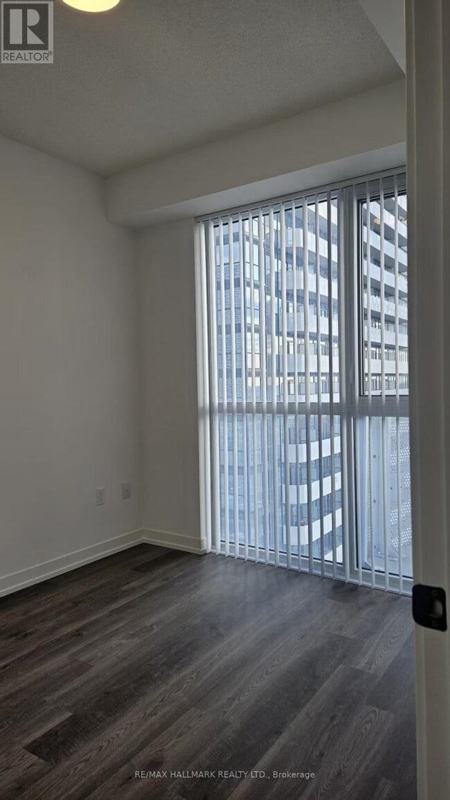 Building Photo - 8 Interchange Wy