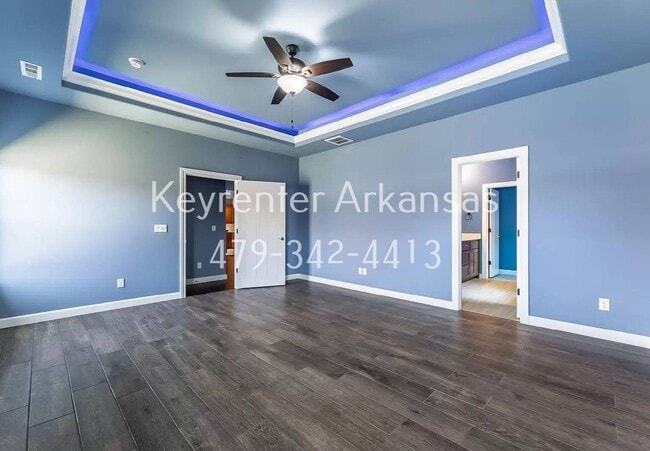 Building Photo - Bentonville living | 4bed 2bath