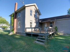 Building Photo - 1021 N 5th St