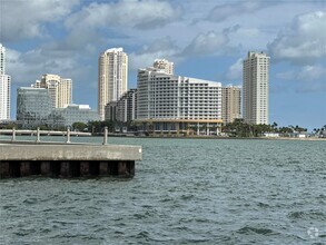 Building Photo - 1408 Brickell Bay Dr