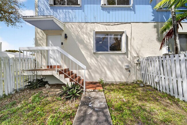 Foto del edificio - 10274 SW 222nd St