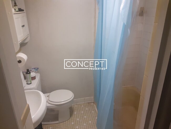 Building Photo - 42 Lomasney Wy