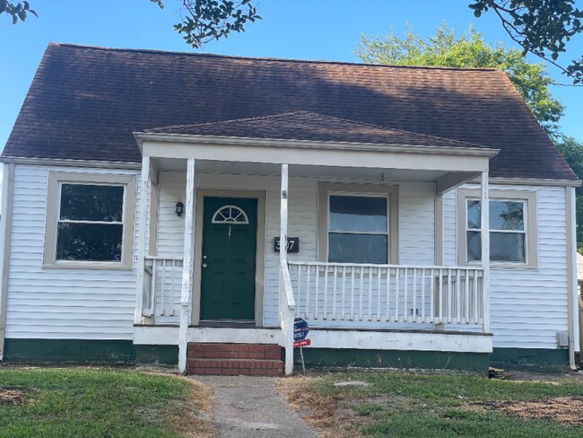 Building Photo - 3107 Scott St