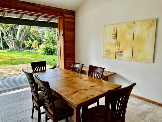 Building Photo - Brand New Luxury Furnished 3 bed 2 bath Ho...