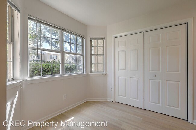 Building Photo - 3 br, 2.5 bath House - 1171 Monaco Drive