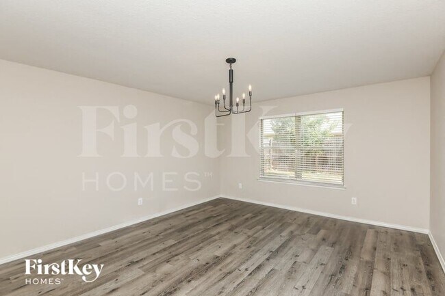Building Photo - 6212 Skysail Rd