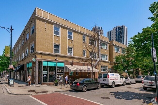 Building Photo - 457 W Roslyn Pl