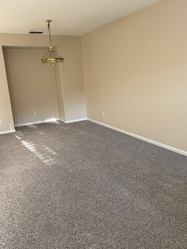 Foto del edificio - Ready To Move?