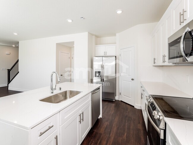Building Photo - 6454 Intuition Lane