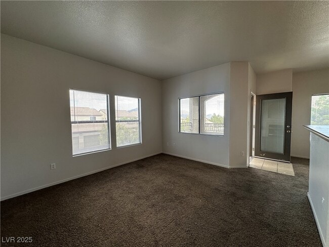 Building Photo - 8250 N Grand Canyon Dr