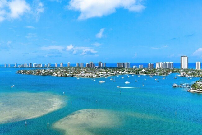 Foto del edificio - 2640 Lake Shore Dr