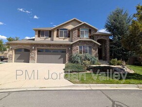 Building Photo - 14457 Gray Fox Dr