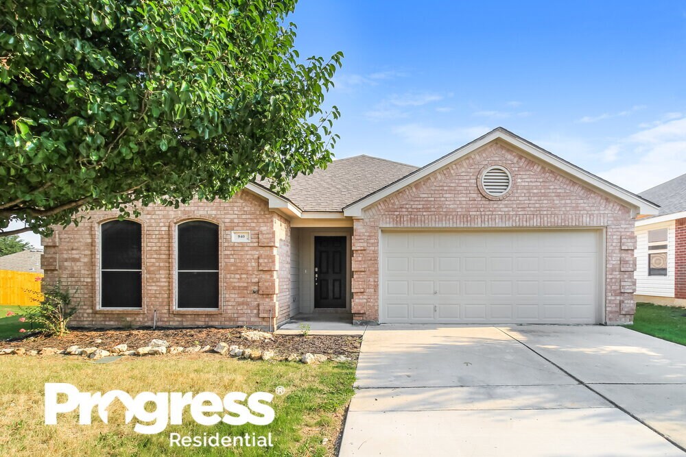 940 Rio Bravo Dr, Haslet, TX 76052 House for Rent in Haslet, TX