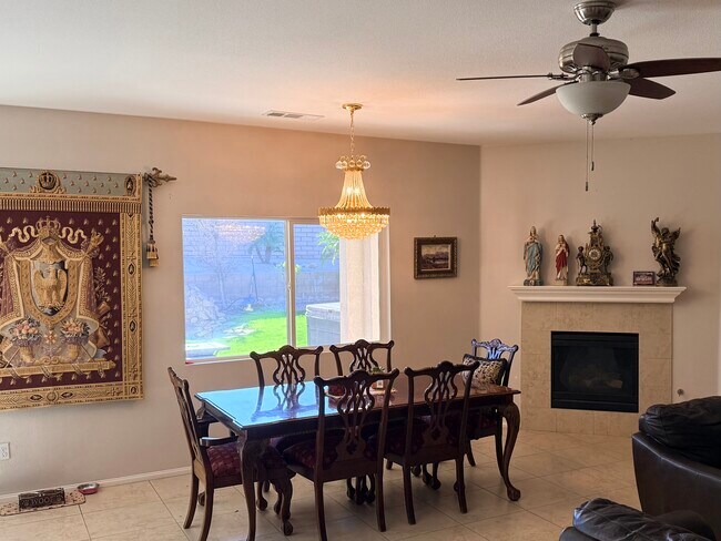 Building Photo - 73895 Mondrian Pl