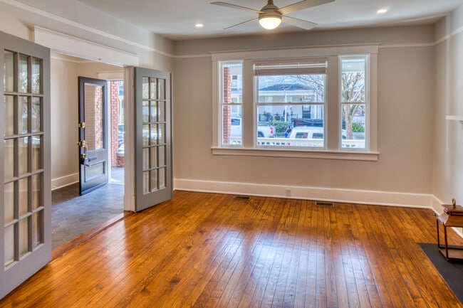 Building Photo - 228 W 38th St