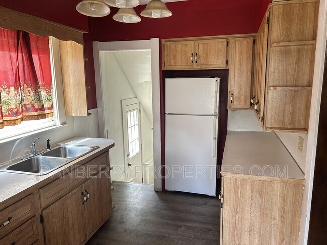 Foto del edificio - 4152 Garden Park Dr