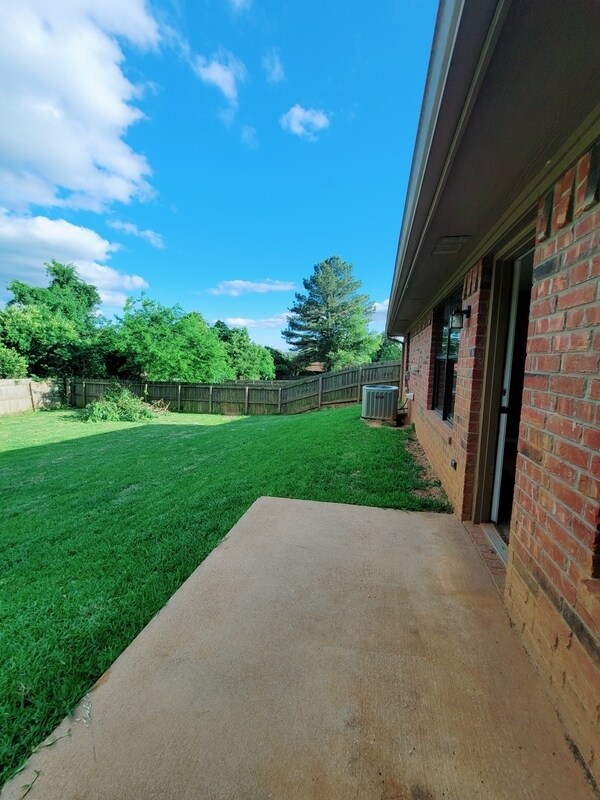 Foto del edificio - 210 Elm St