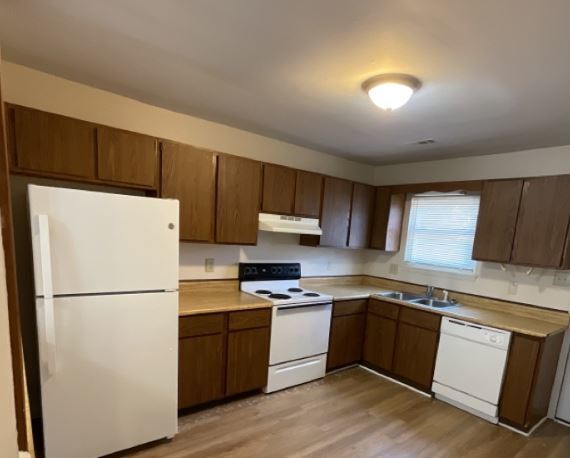 Building Photo - Cozy 2 Bedroom Duplex - 208 Yaupon Drive