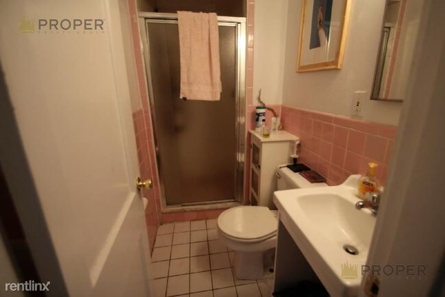 Building Photo - 2 br, 1 bath  - 17 Fairbanks St # 45
